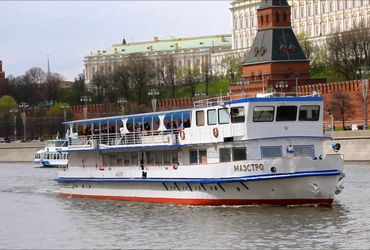 Теплоход Маэстро